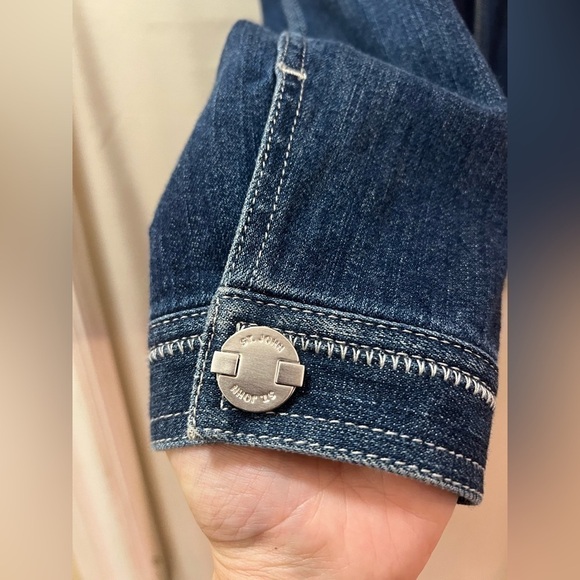 St. John sport women’s jacket with zipper and button up size small - Picture 5 of 10